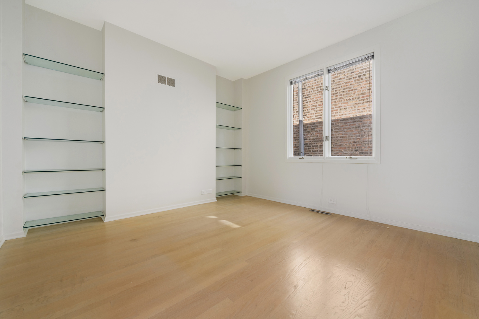 1867 N Fremont Street