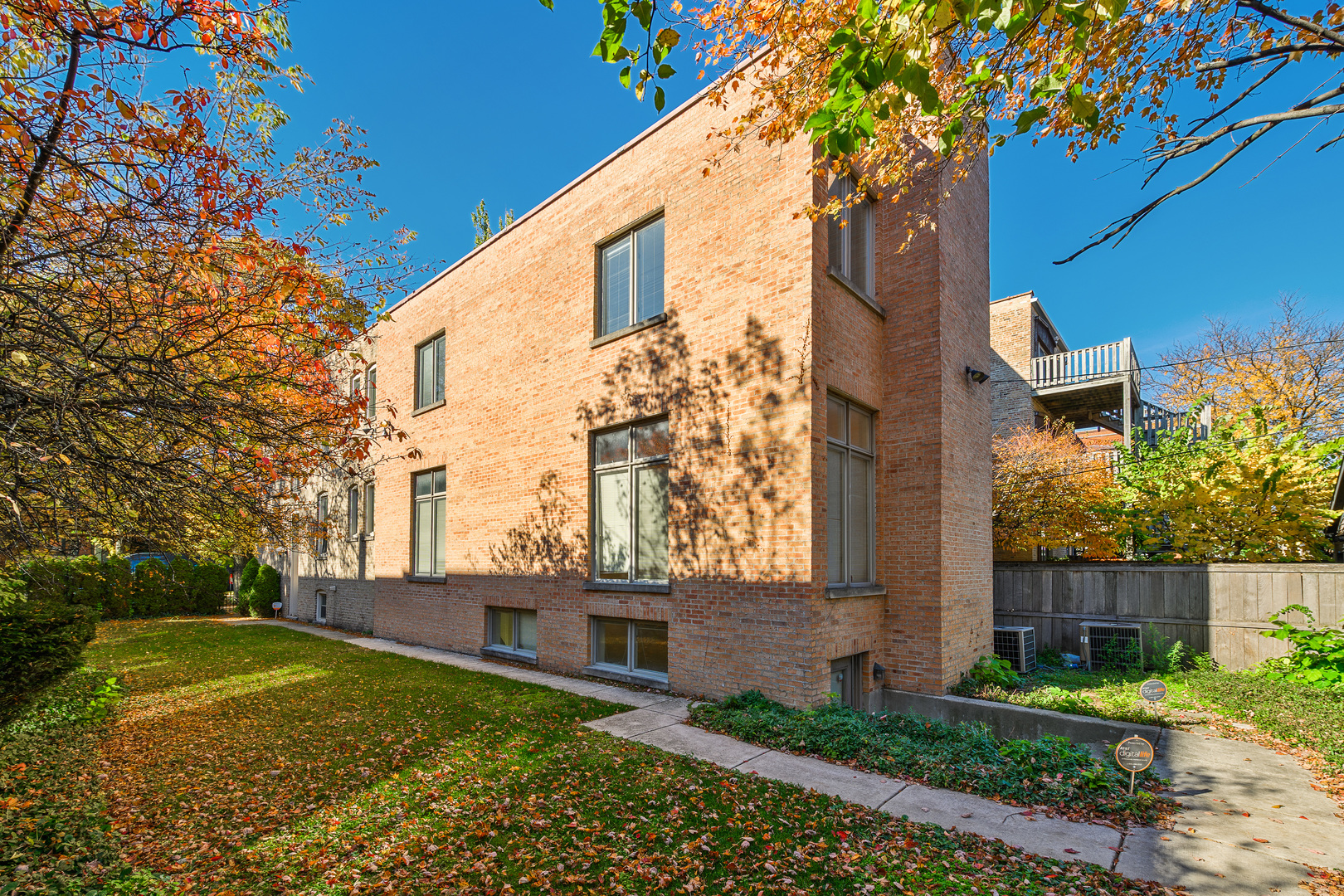 1867 N Fremont Street