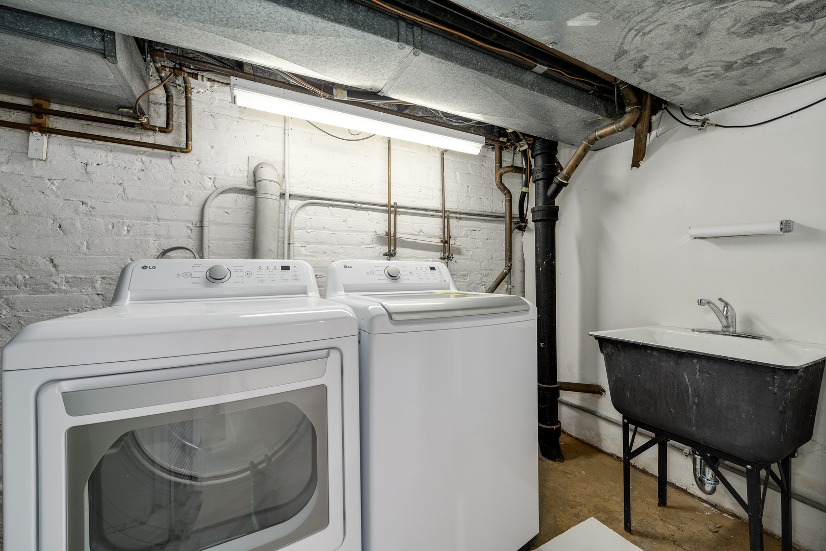 1867 N Fremont Street