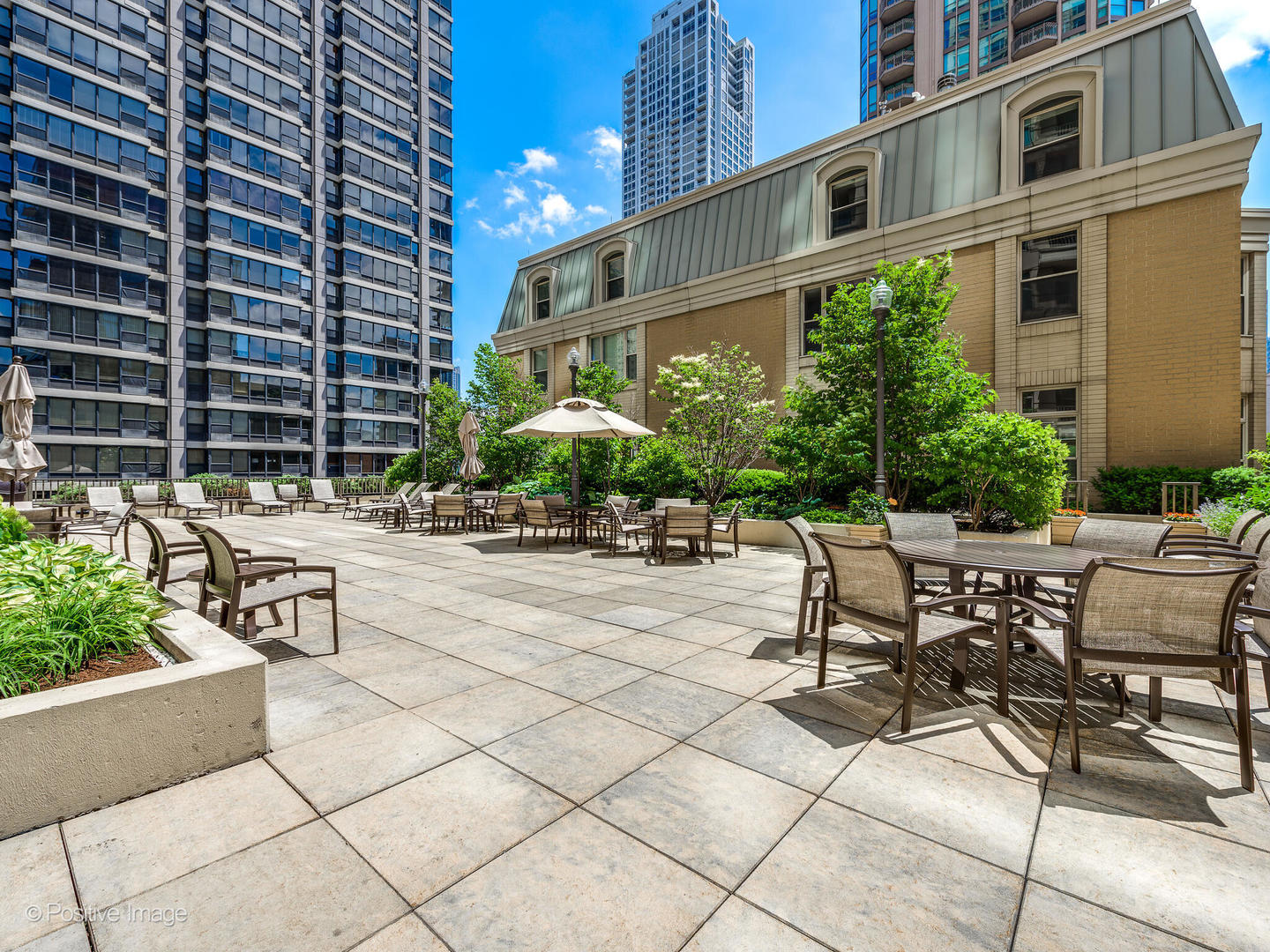 25 E Superior Street Unit: 3402