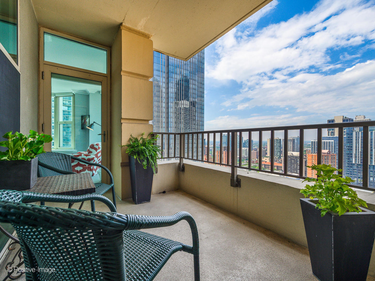 25 E Superior Street Unit: 3402