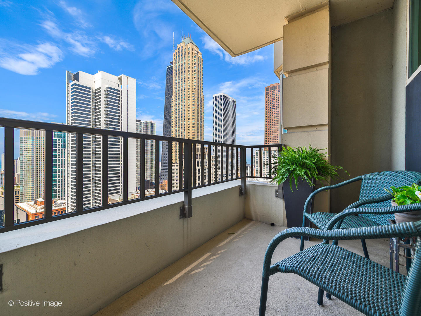 25 E Superior Street Unit: 3402