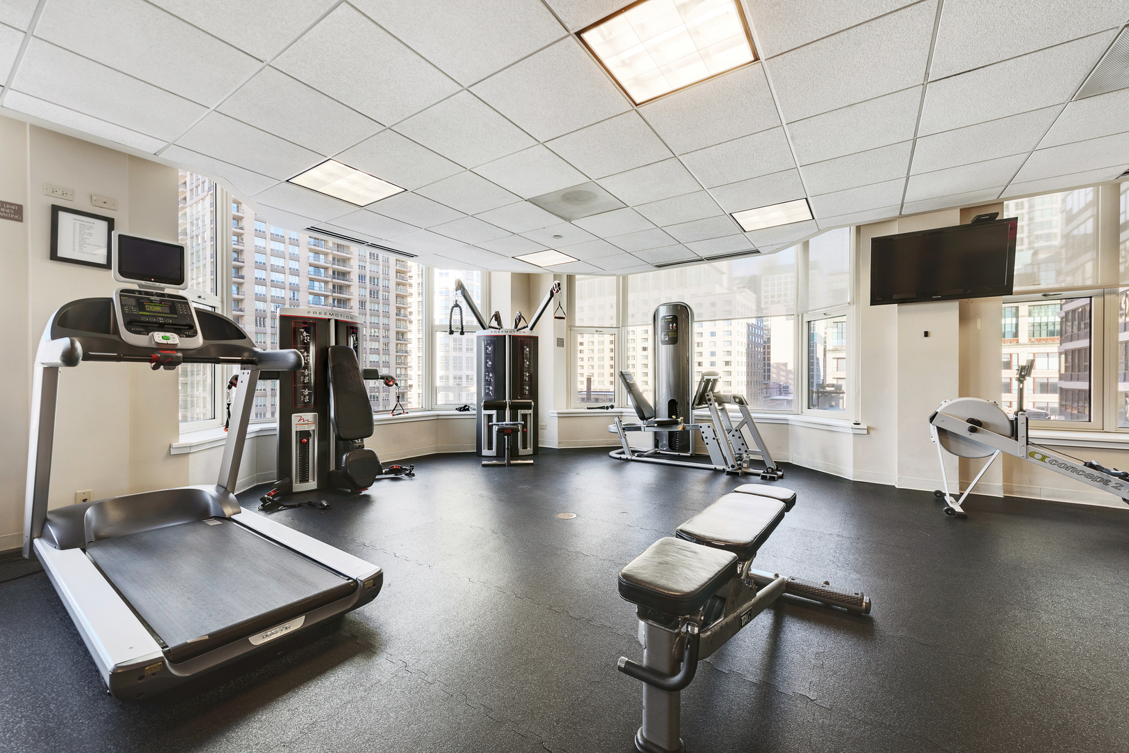 25 E SUPERIOR Street Unit: 1403