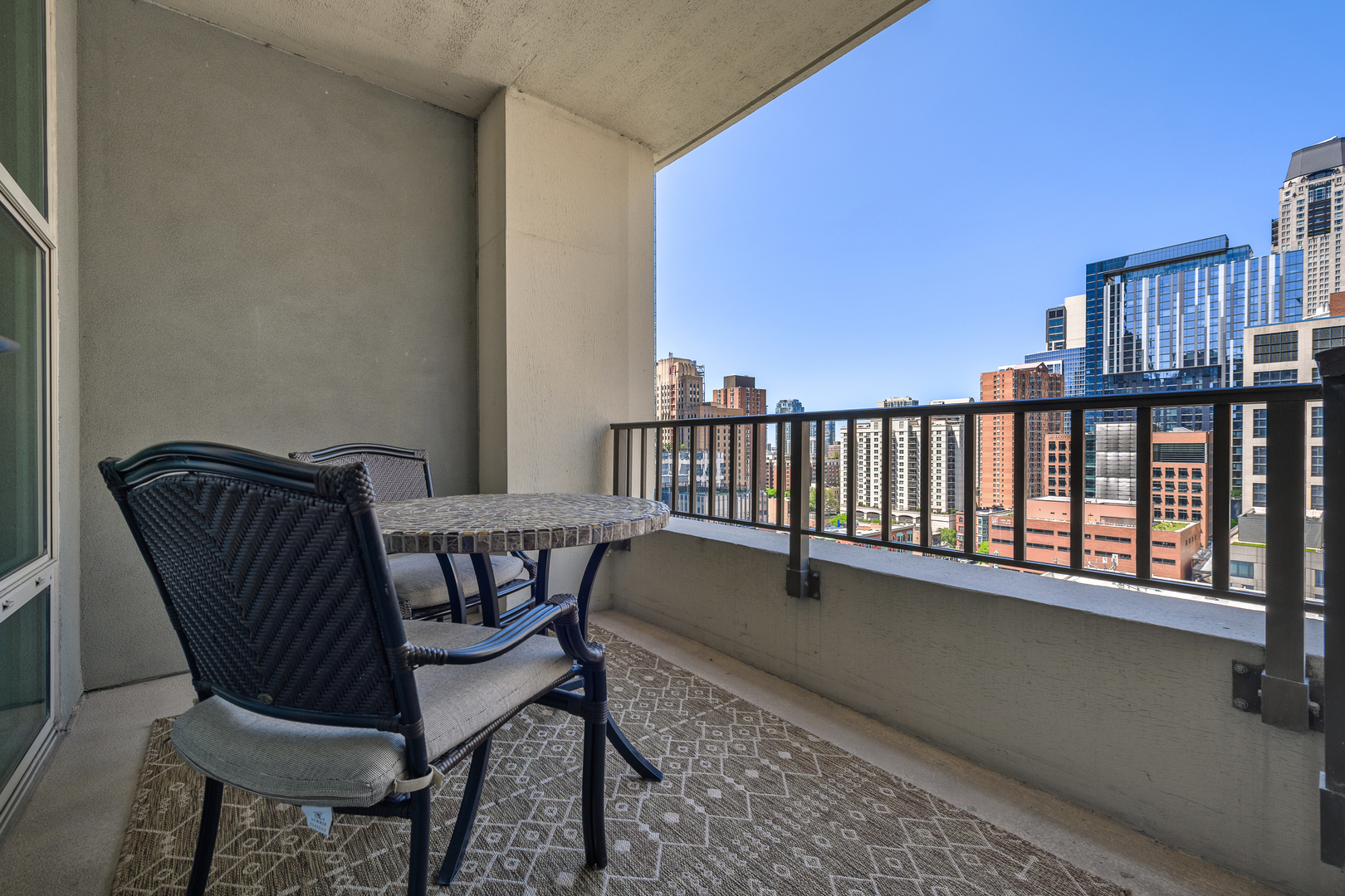 25 E SUPERIOR Street Unit: 1403