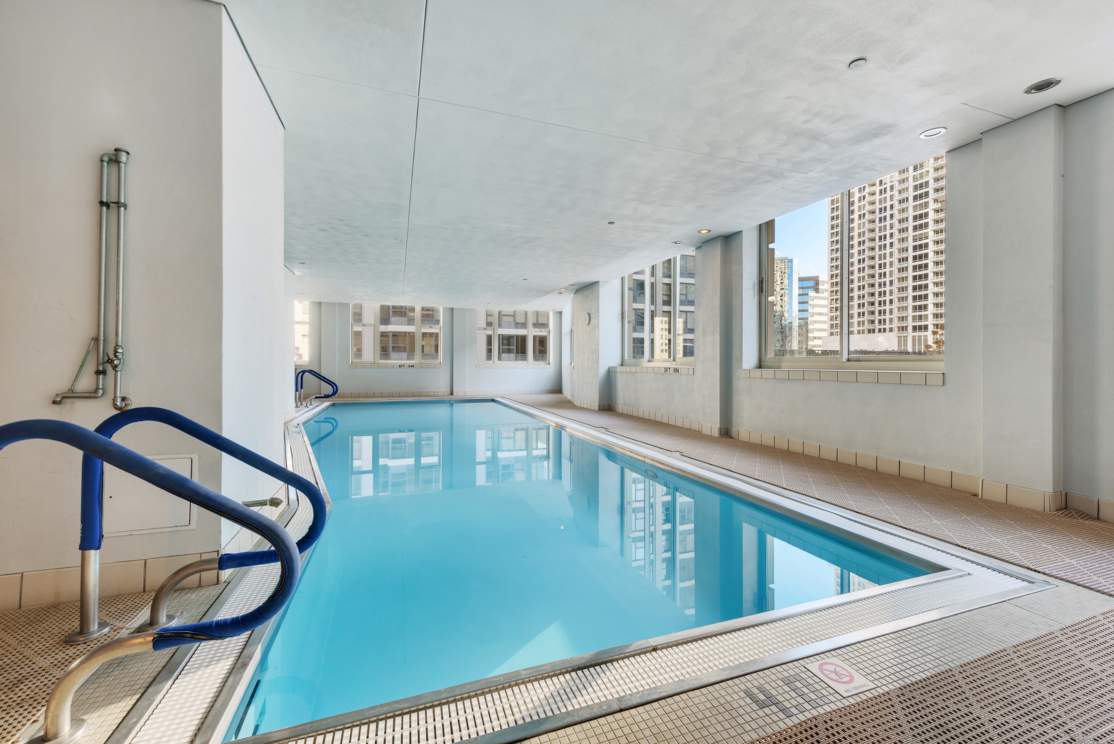 25 E SUPERIOR Street Unit: 1403