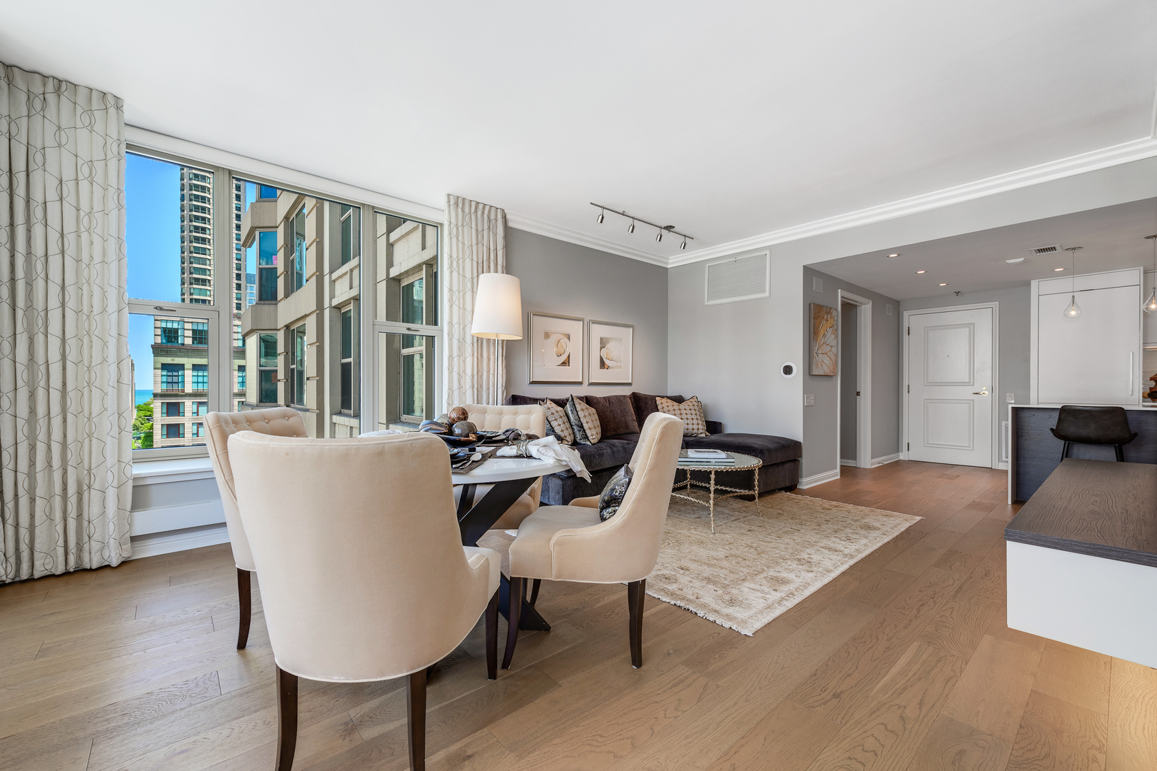 25 E SUPERIOR Street Unit: 1403