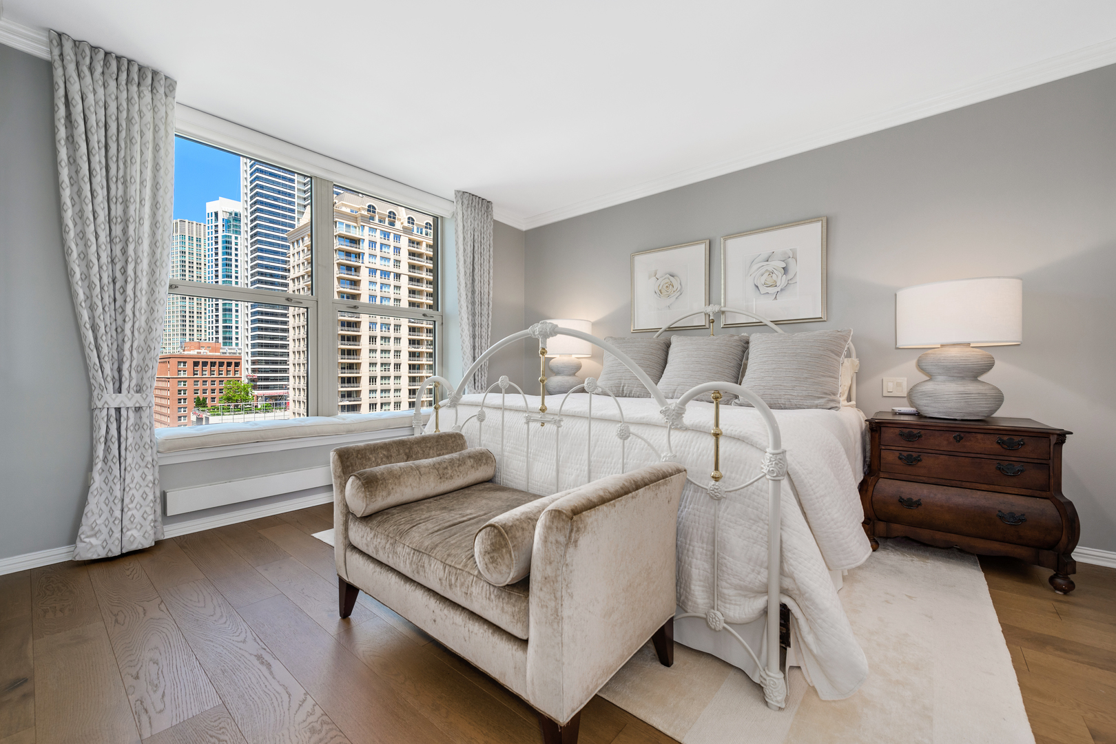 25 E SUPERIOR Street Unit: 1403