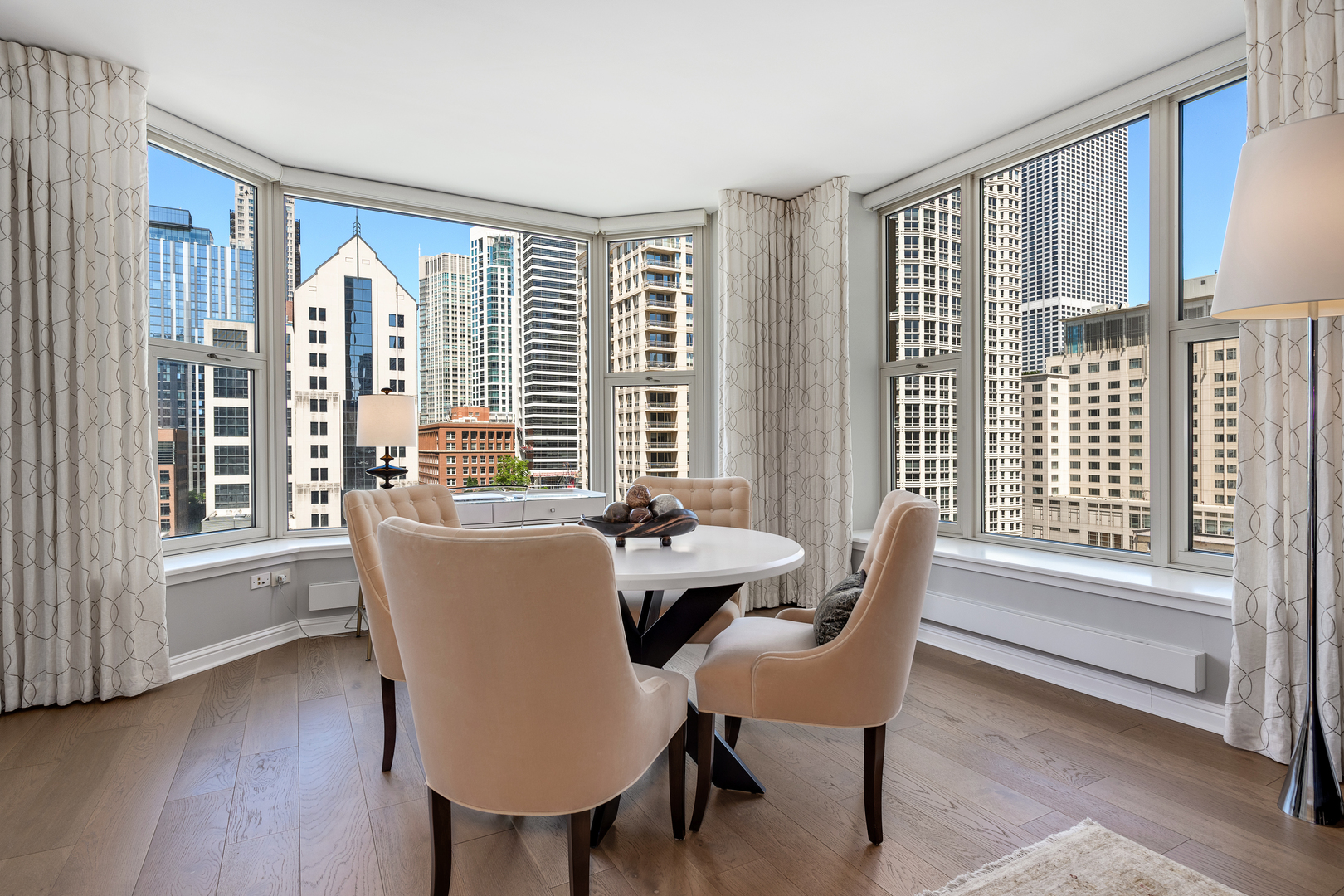 25 E SUPERIOR Street Unit: 1403
