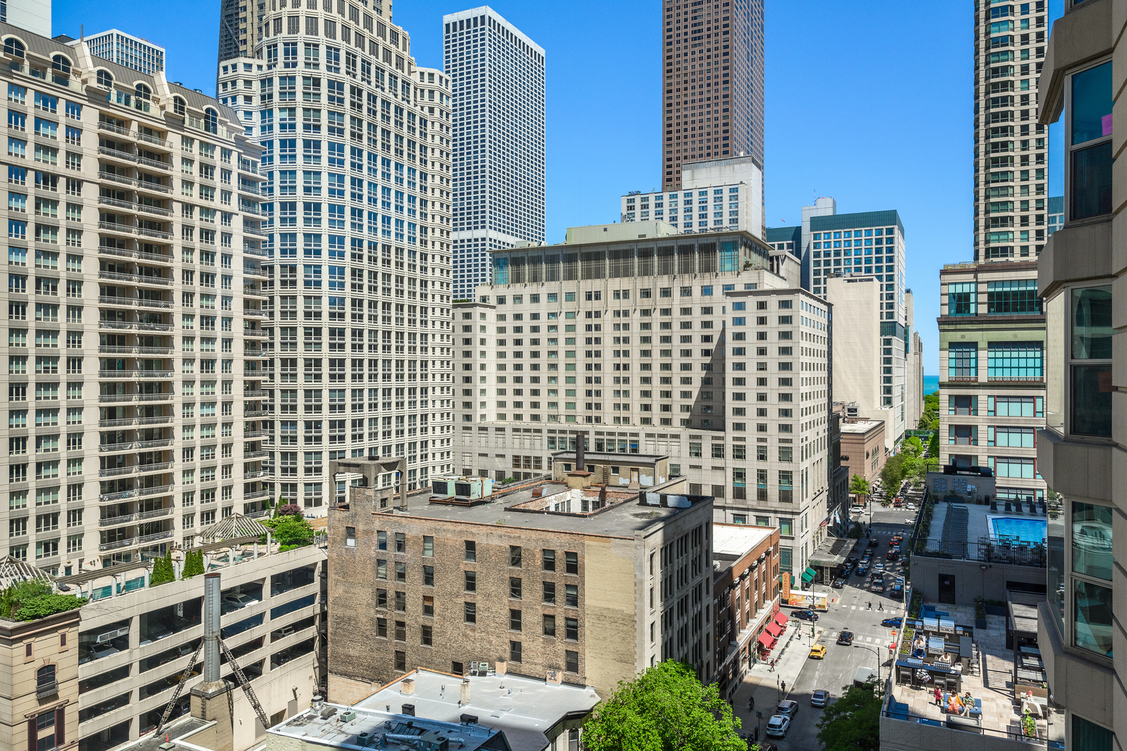 25 E SUPERIOR Street Unit: 1403