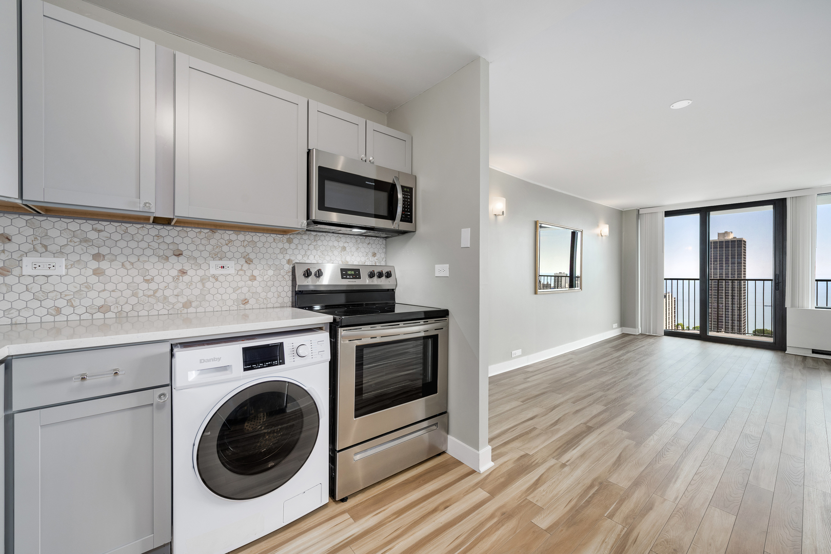 1560 N SANDBURG Terrace Unit: 3508