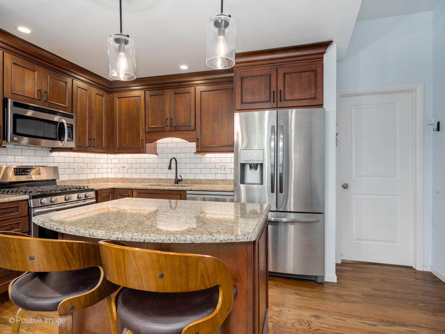 2300 W Bloomingdale Avenue Unit: B