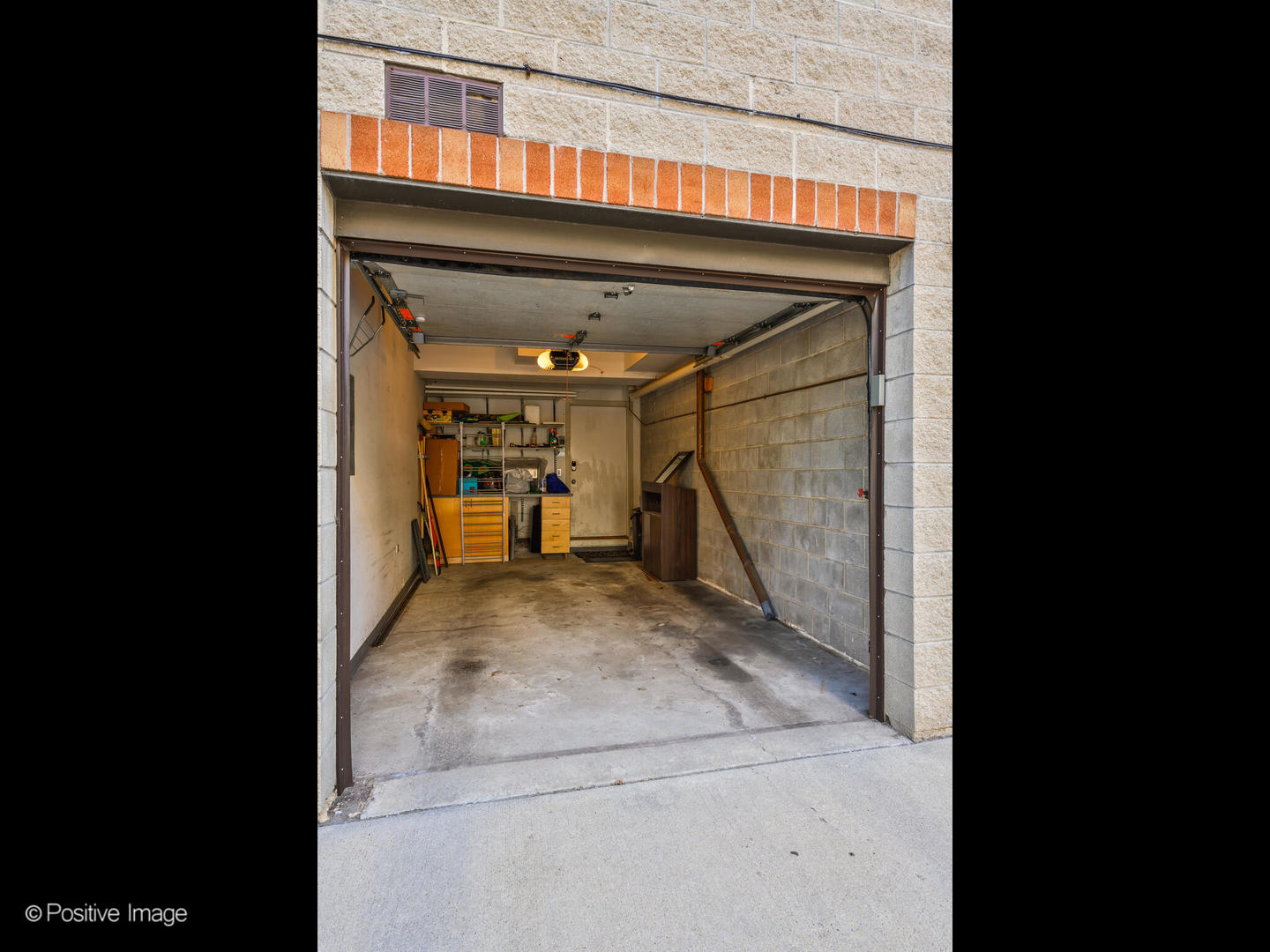2300 W Bloomingdale Avenue Unit: B