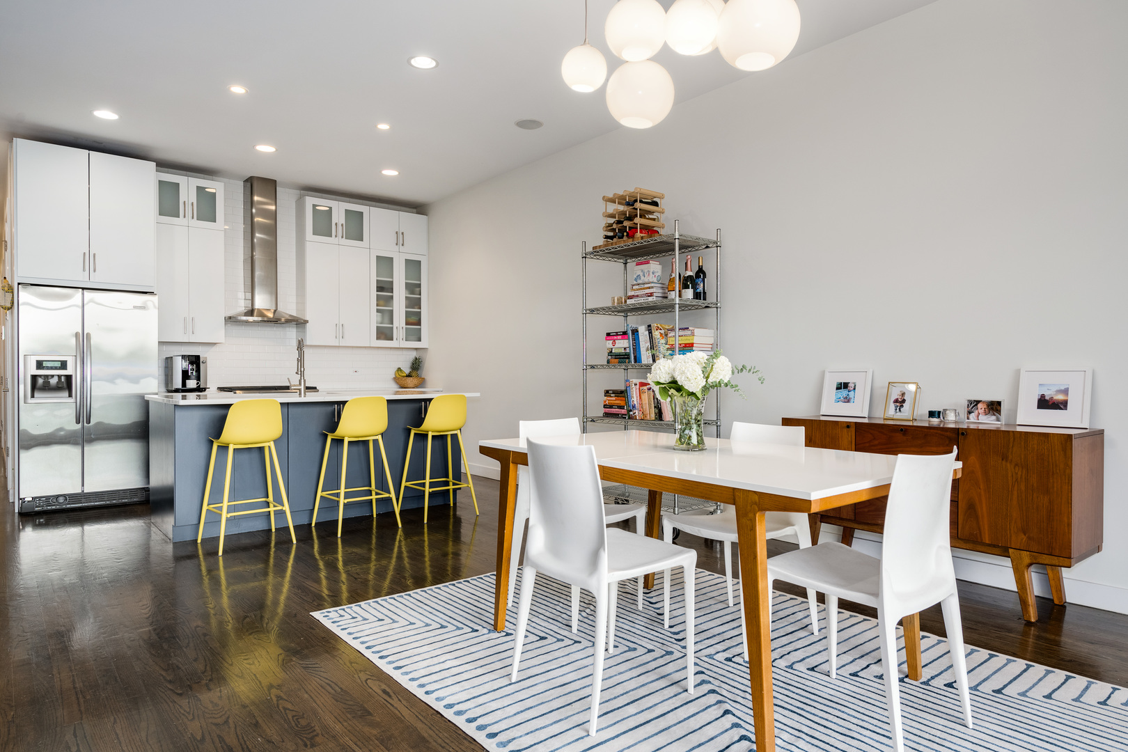 833 N California Avenue Unit: 3N