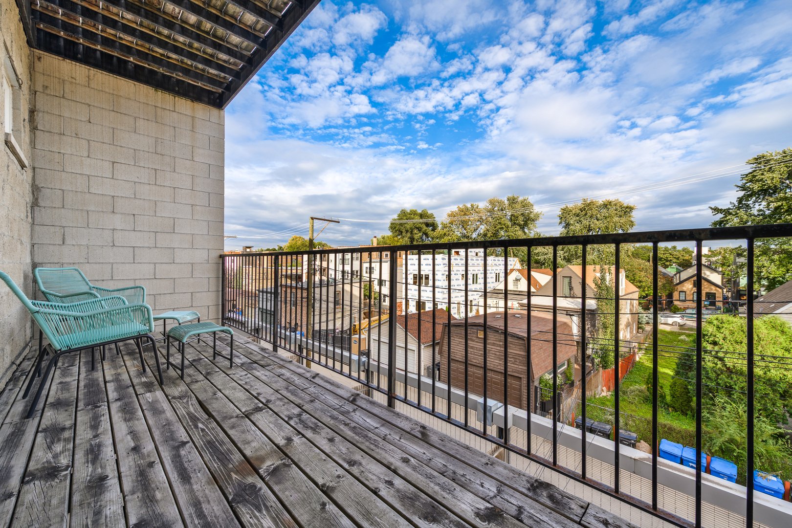833 N California Avenue Unit: 3N