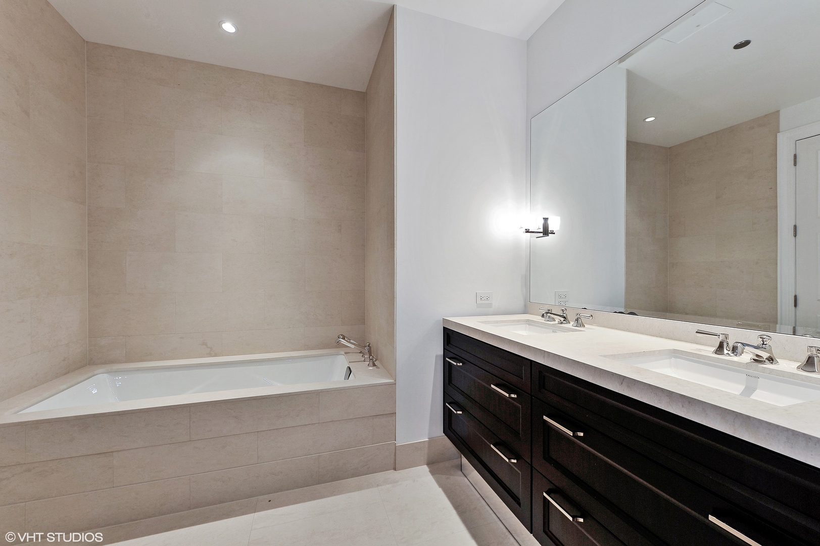 118 E ERIE Street Unit: 29F
