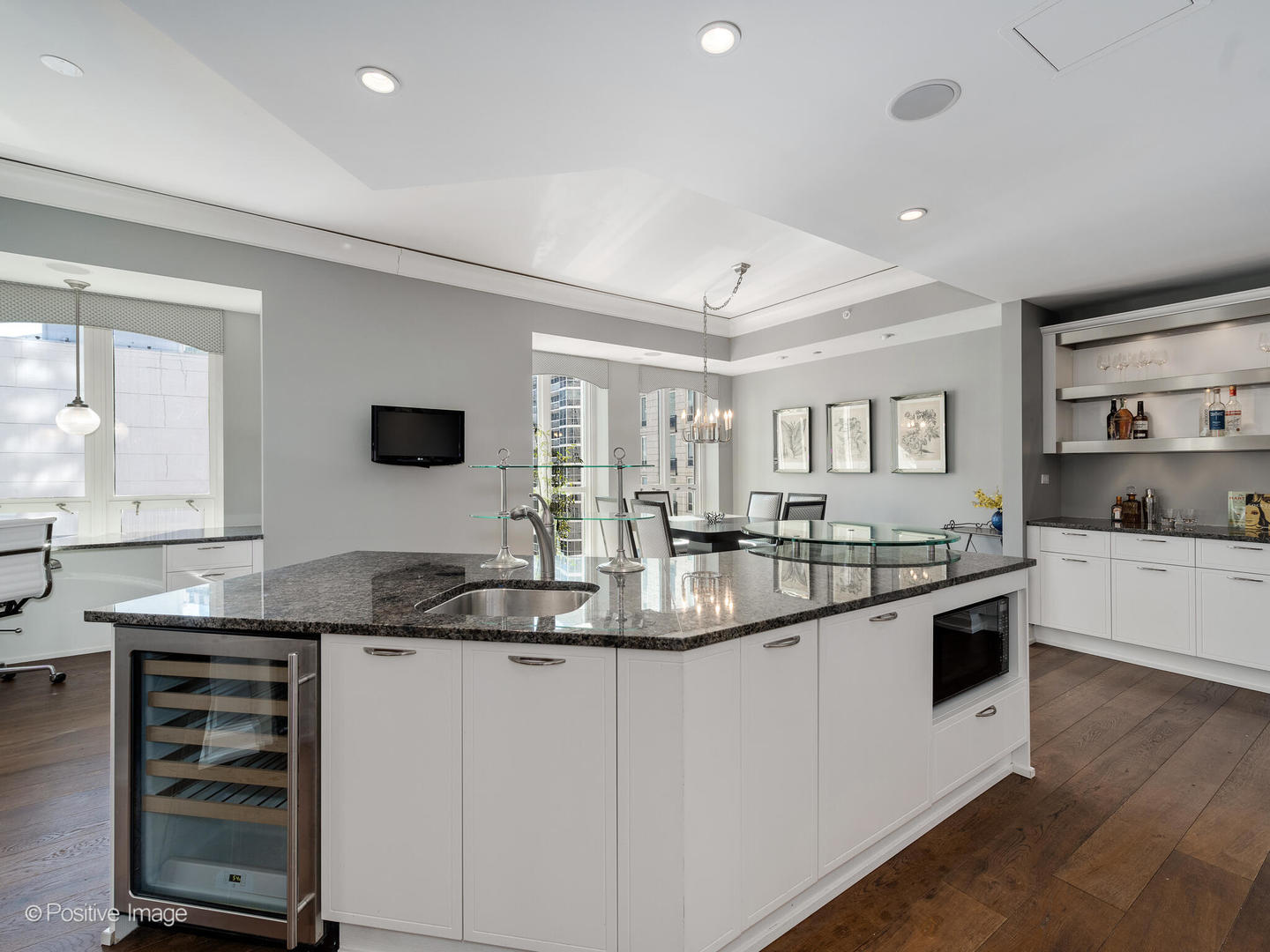 11 E Walton Street Unit: 2901