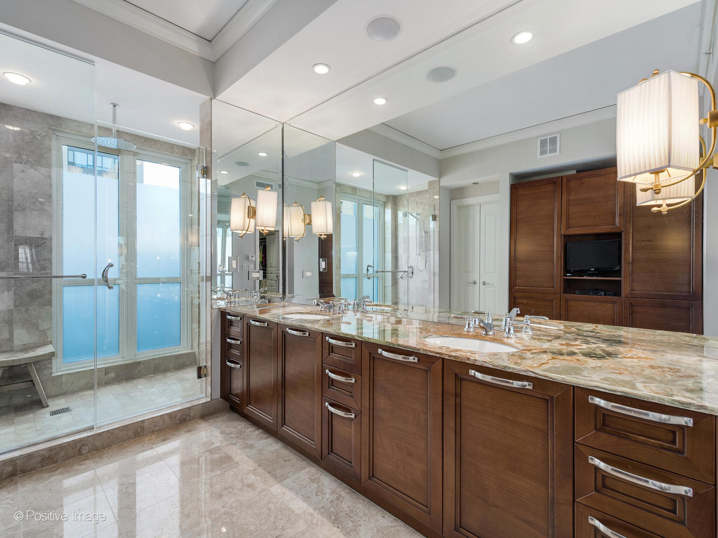 11 E Walton Street Unit: 2901