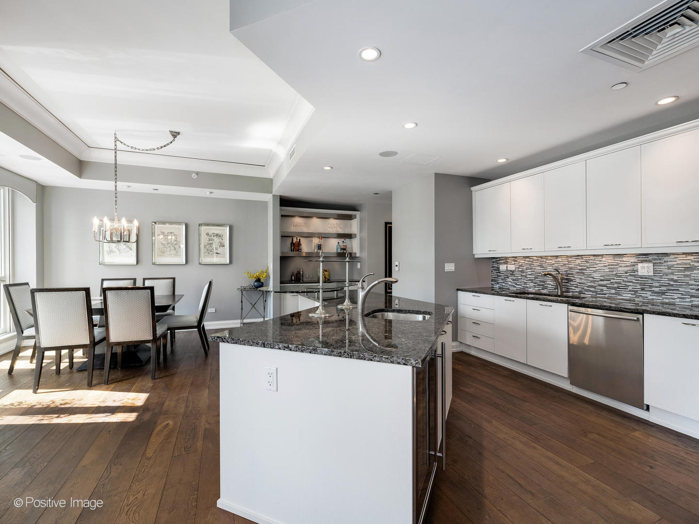 11 E Walton Street Unit: 2901