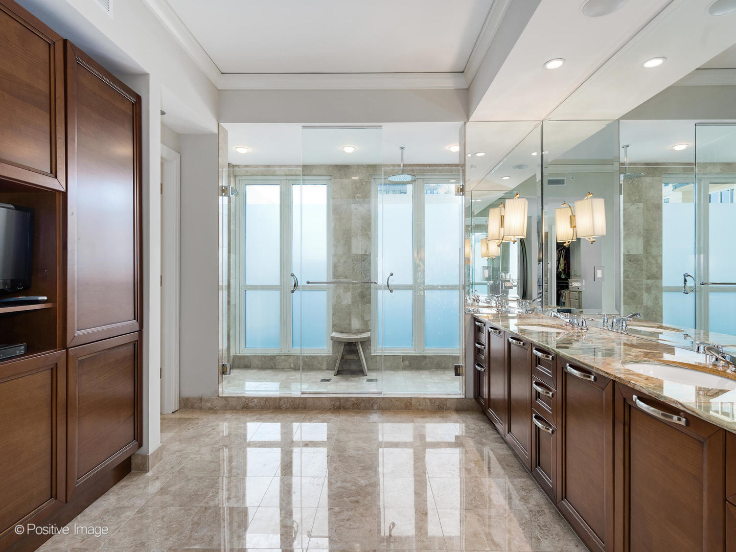 11 E Walton Street Unit: 2901