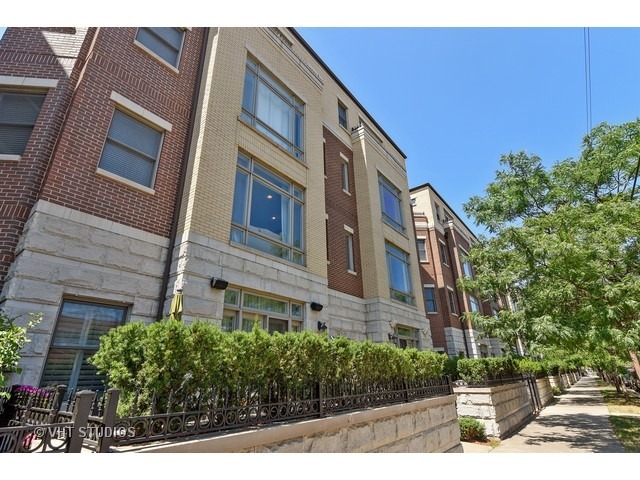 3430 N Ashland Avenue Unit: 3S