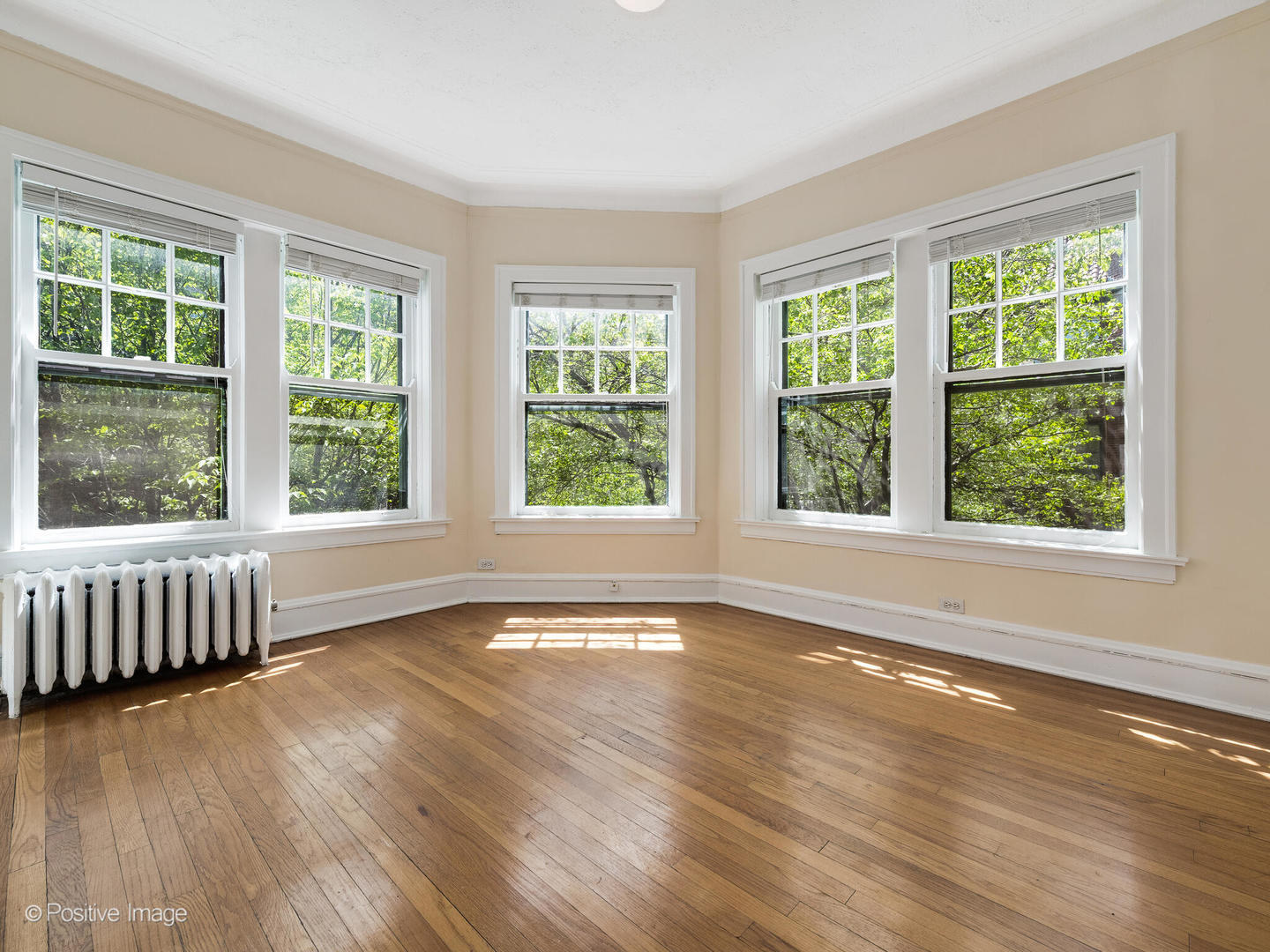 852 HINMAN Avenue Unit: 2