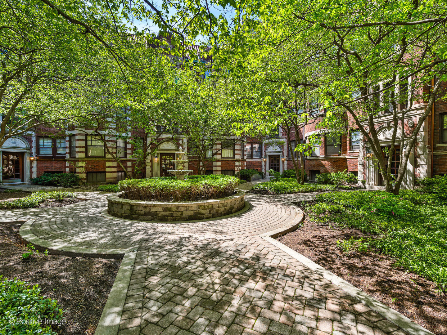852 HINMAN Avenue Unit: 2