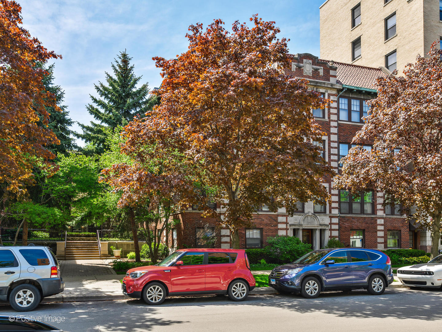 852 HINMAN Avenue Unit: 2
