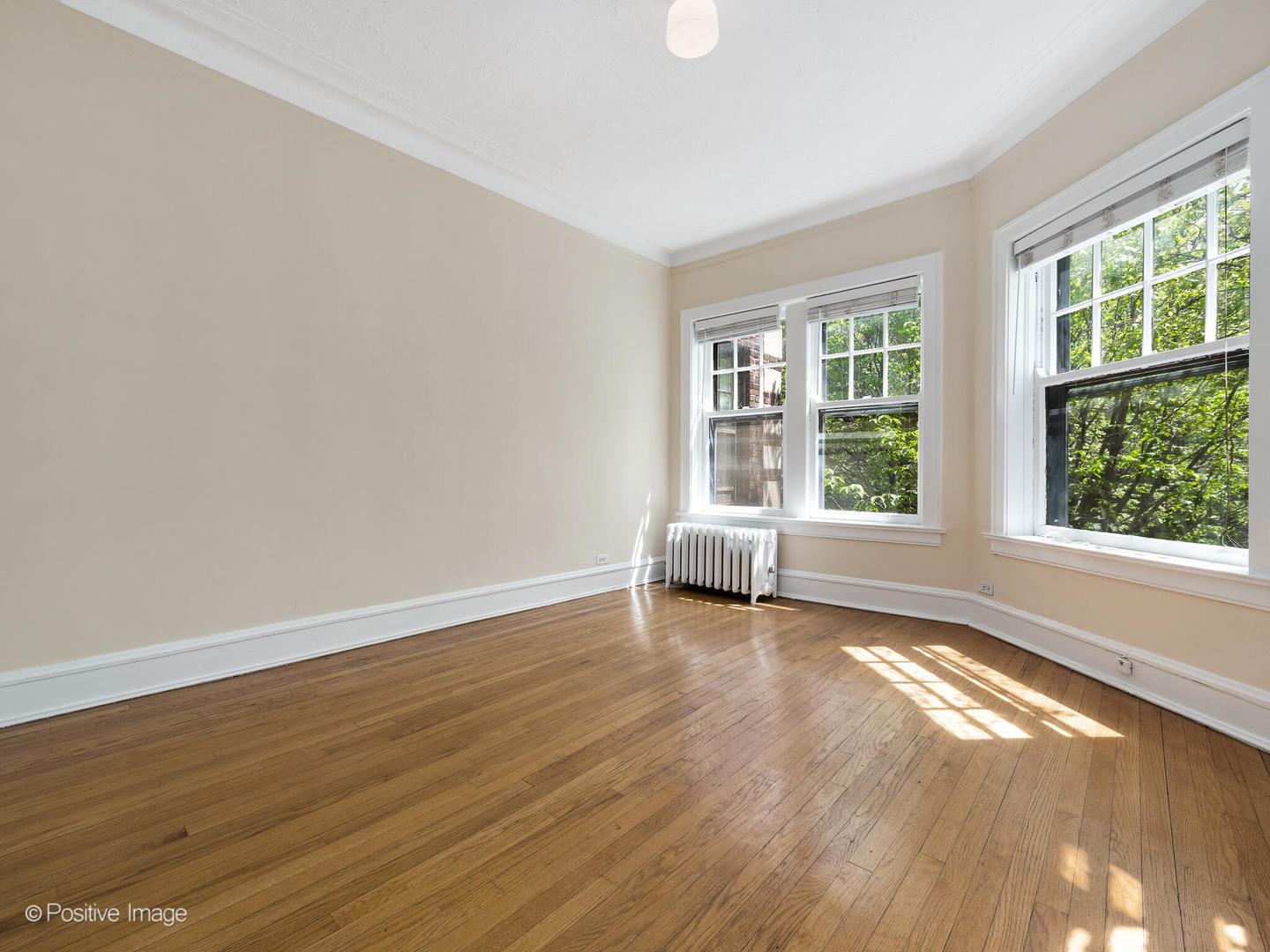 852 HINMAN Avenue Unit: 2