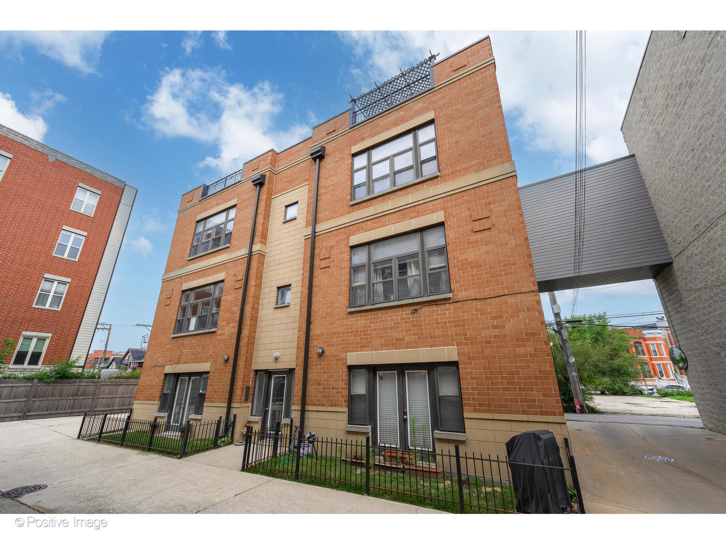 2324 W Bloomingdale Avenue Unit: B
