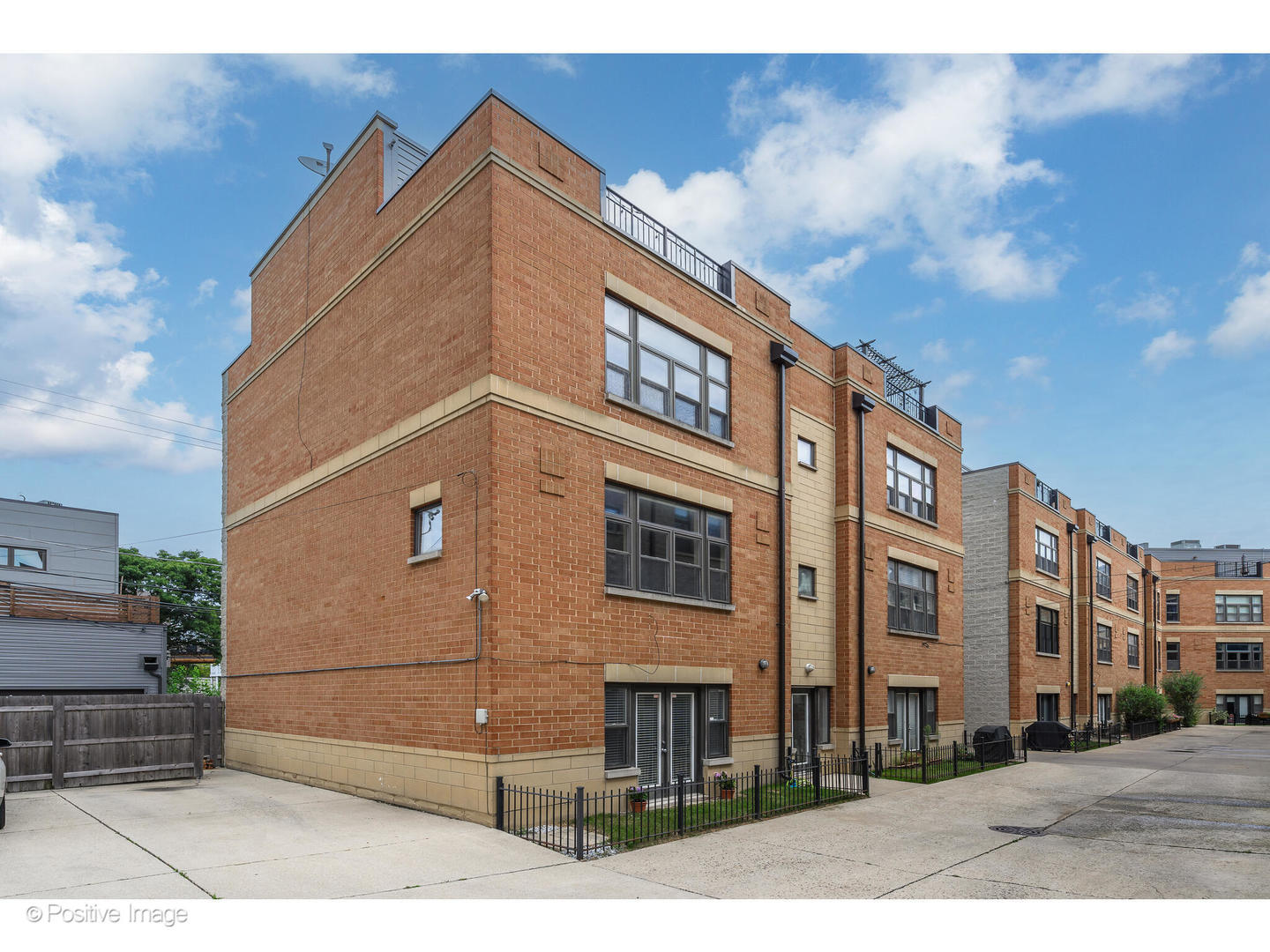 2324 W Bloomingdale Avenue Unit: B