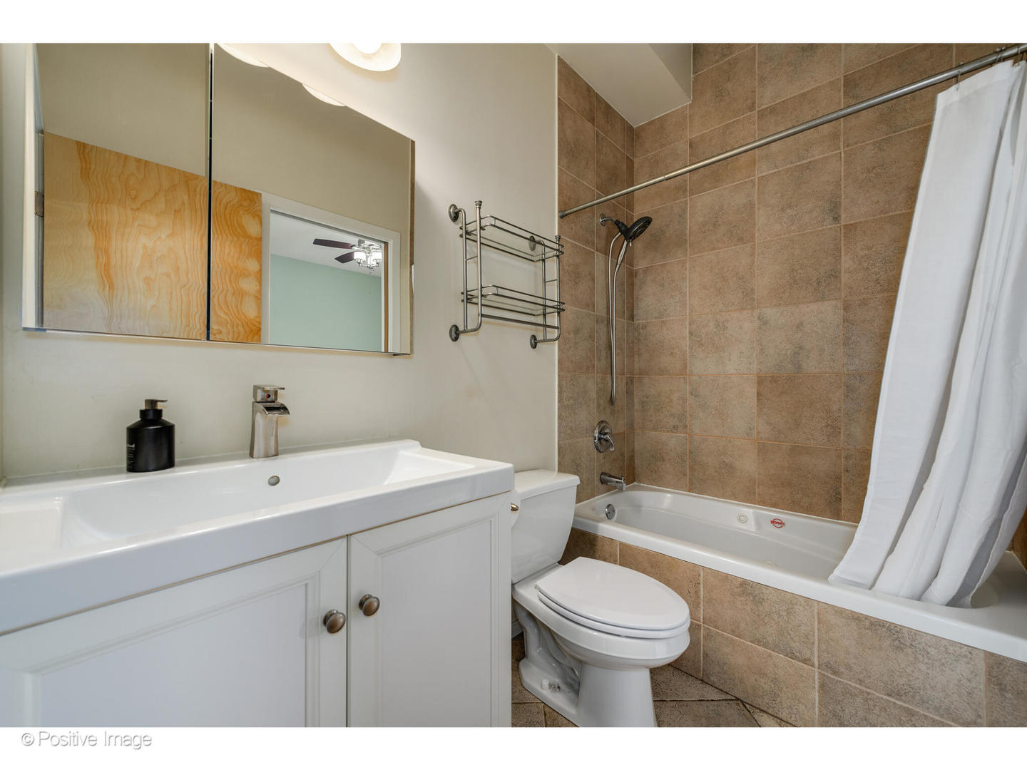 2324 W Bloomingdale Avenue Unit: B