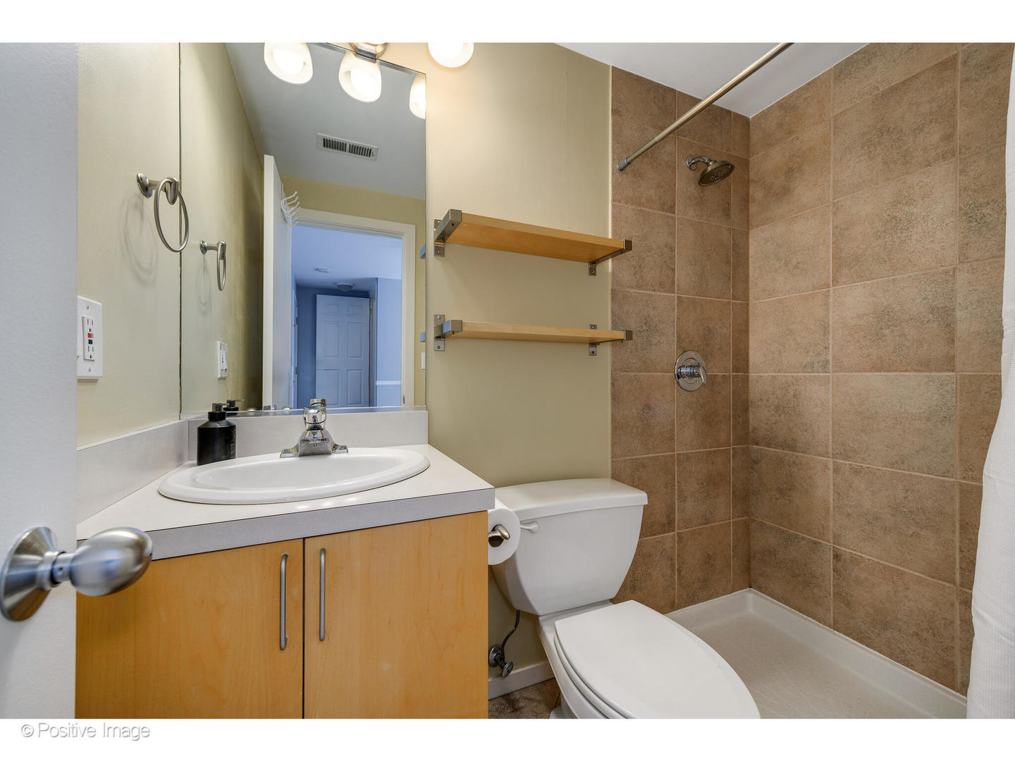2324 W Bloomingdale Avenue Unit: B