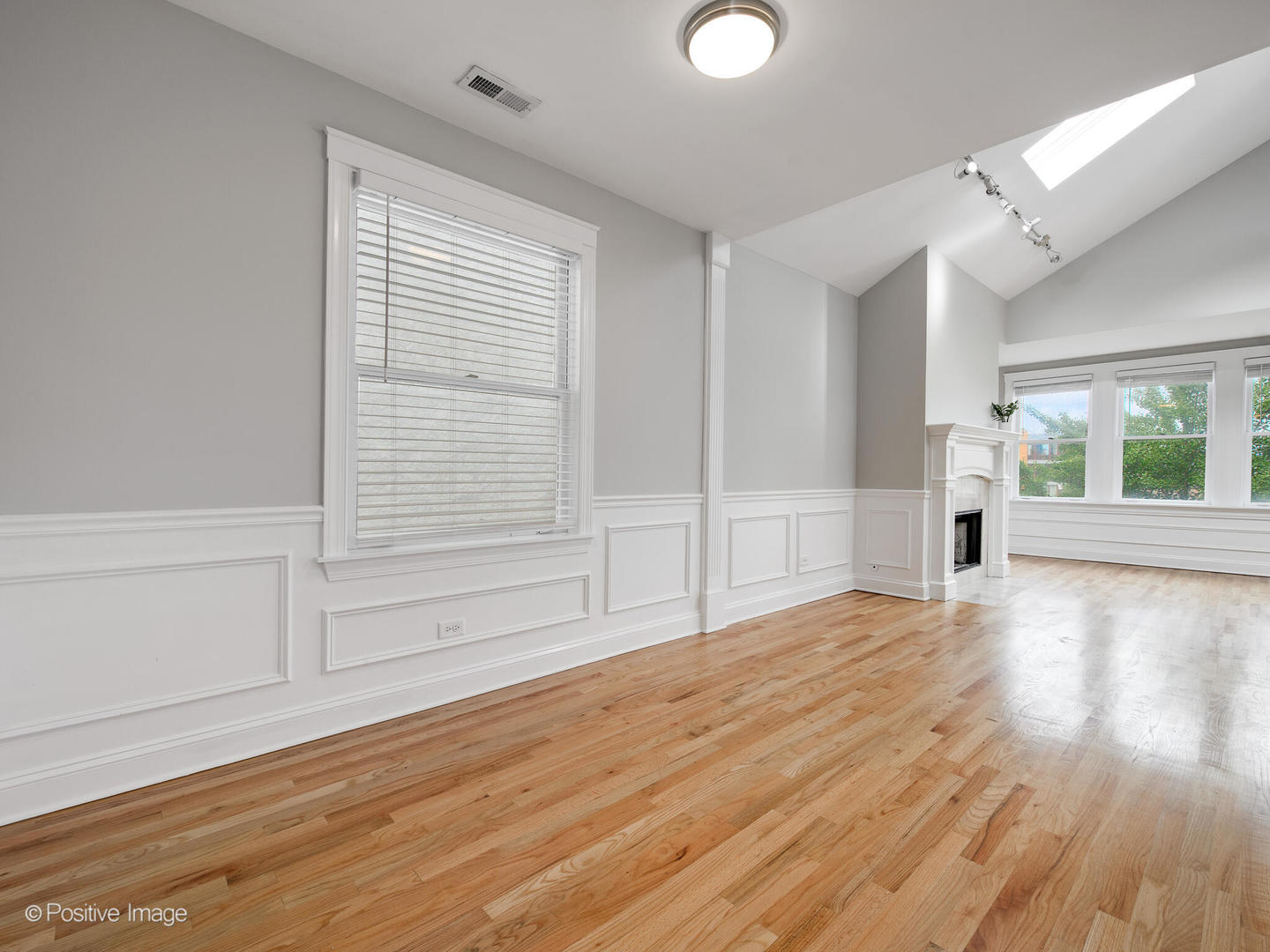 1329 N Mohawk Street Unit: 3