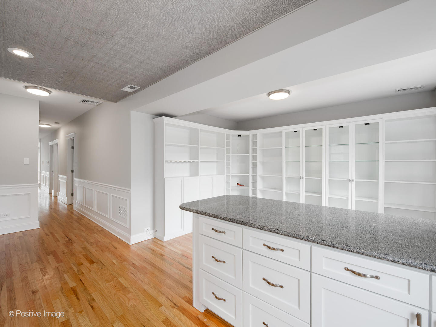 1329 N Mohawk Street Unit: 3