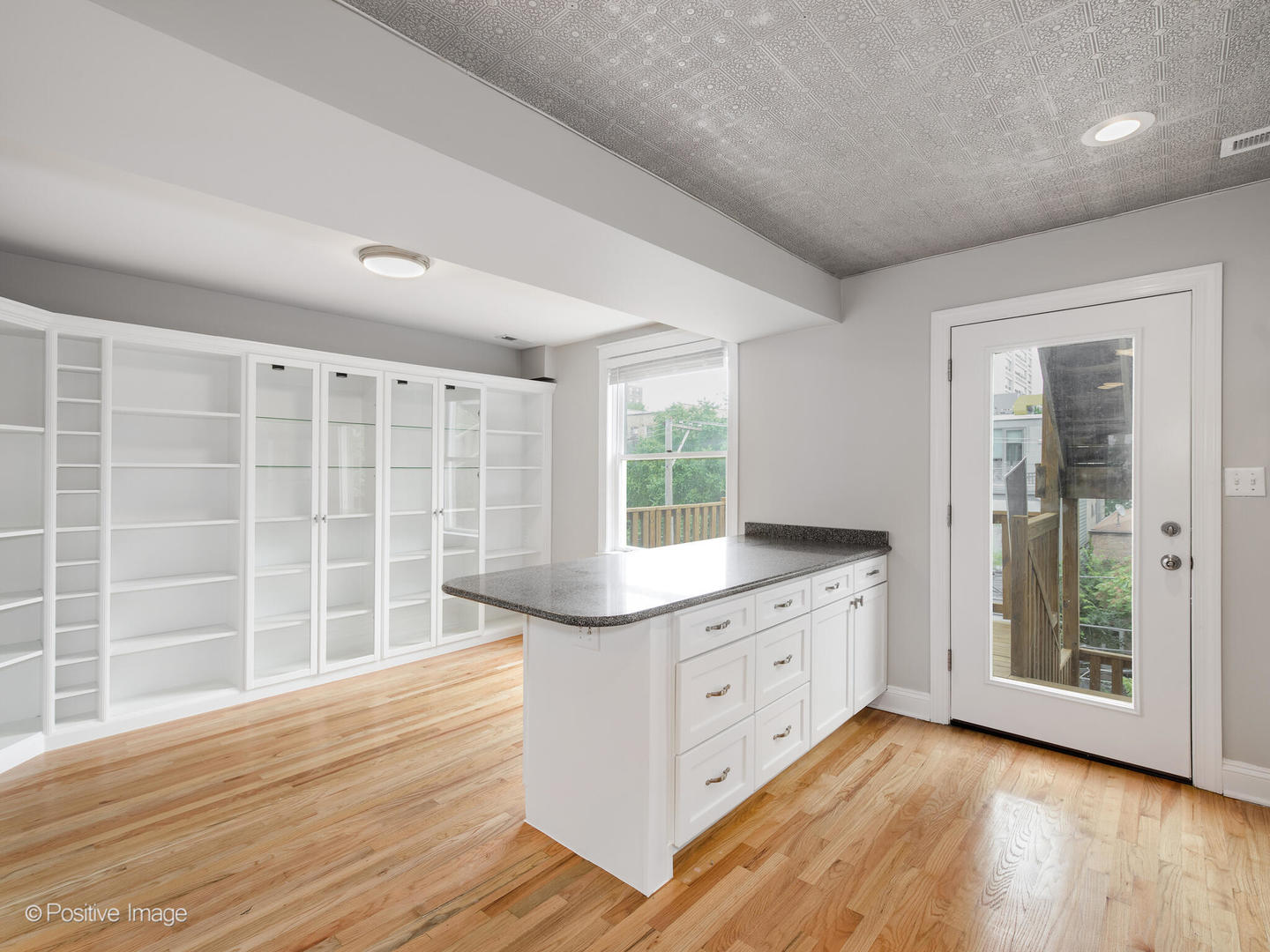 1329 N Mohawk Street Unit: 3