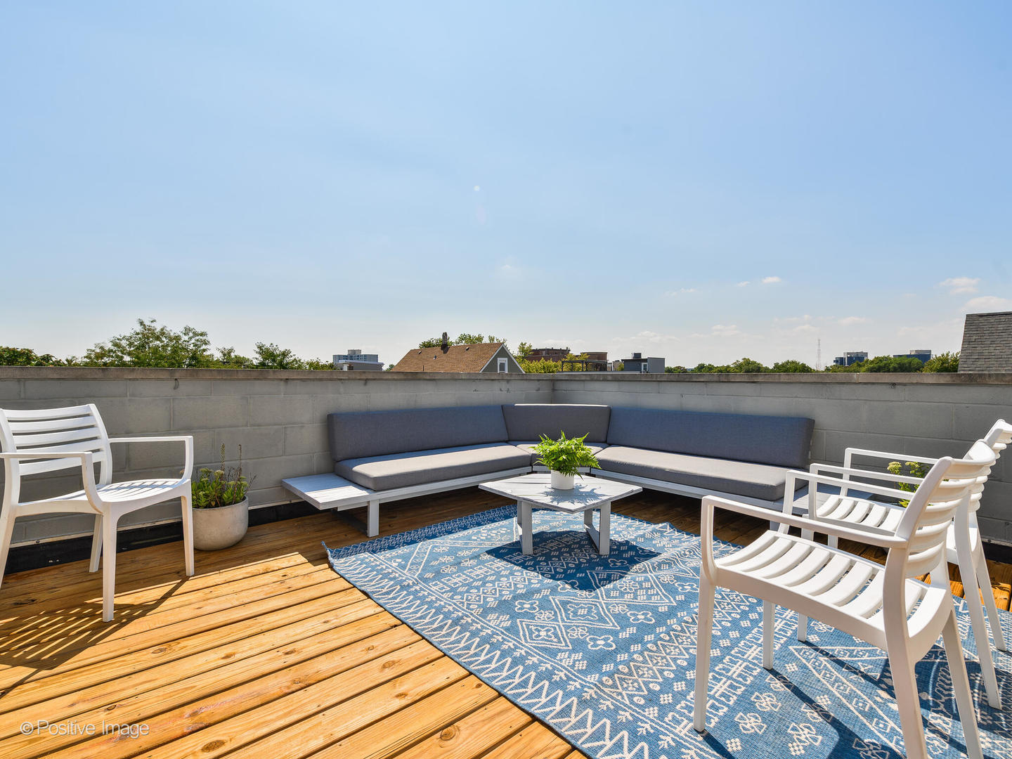 2327 W MEDILL Avenue Unit: 3