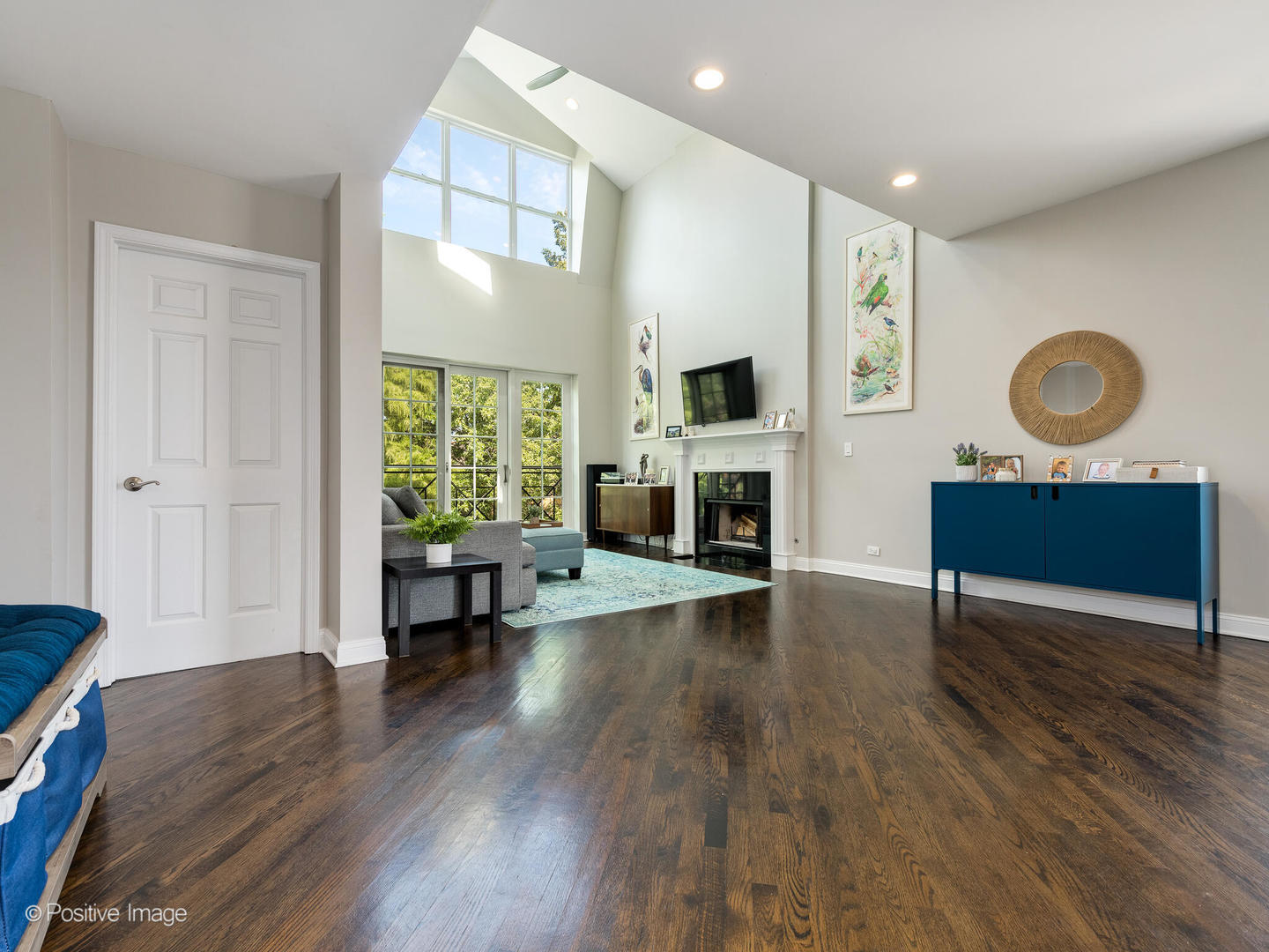 2327 W MEDILL Avenue Unit: 3