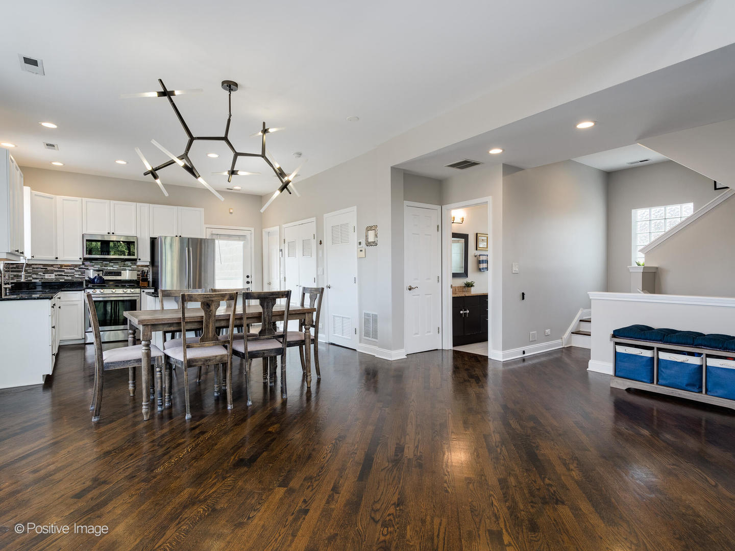2327 W MEDILL Avenue Unit: 3