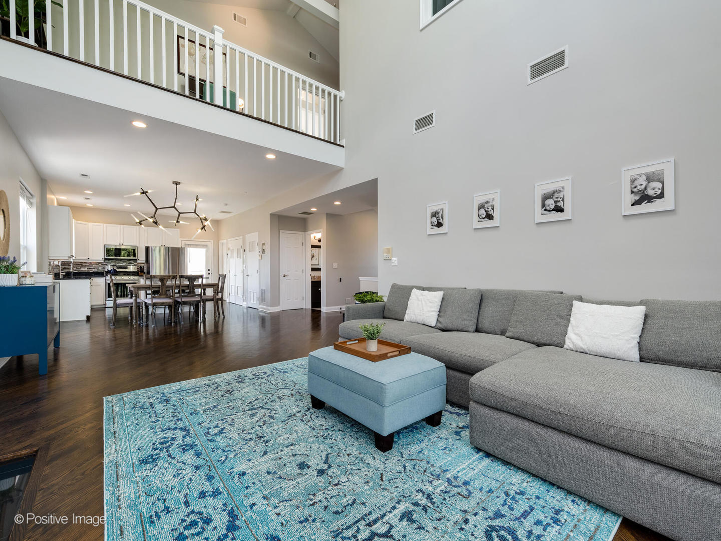 2327 W MEDILL Avenue Unit: 3