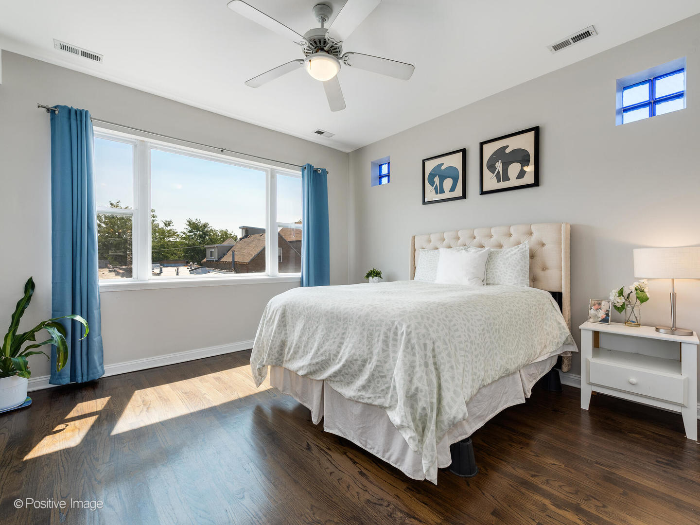 2327 W MEDILL Avenue Unit: 3