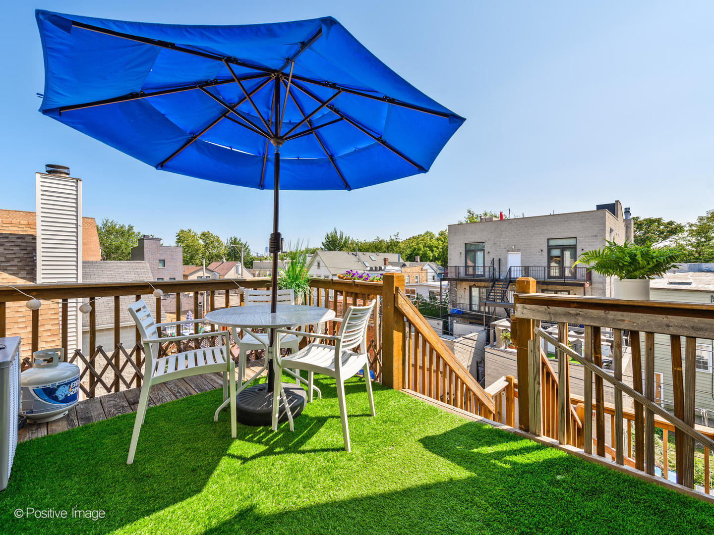 2327 W MEDILL Avenue Unit: 3