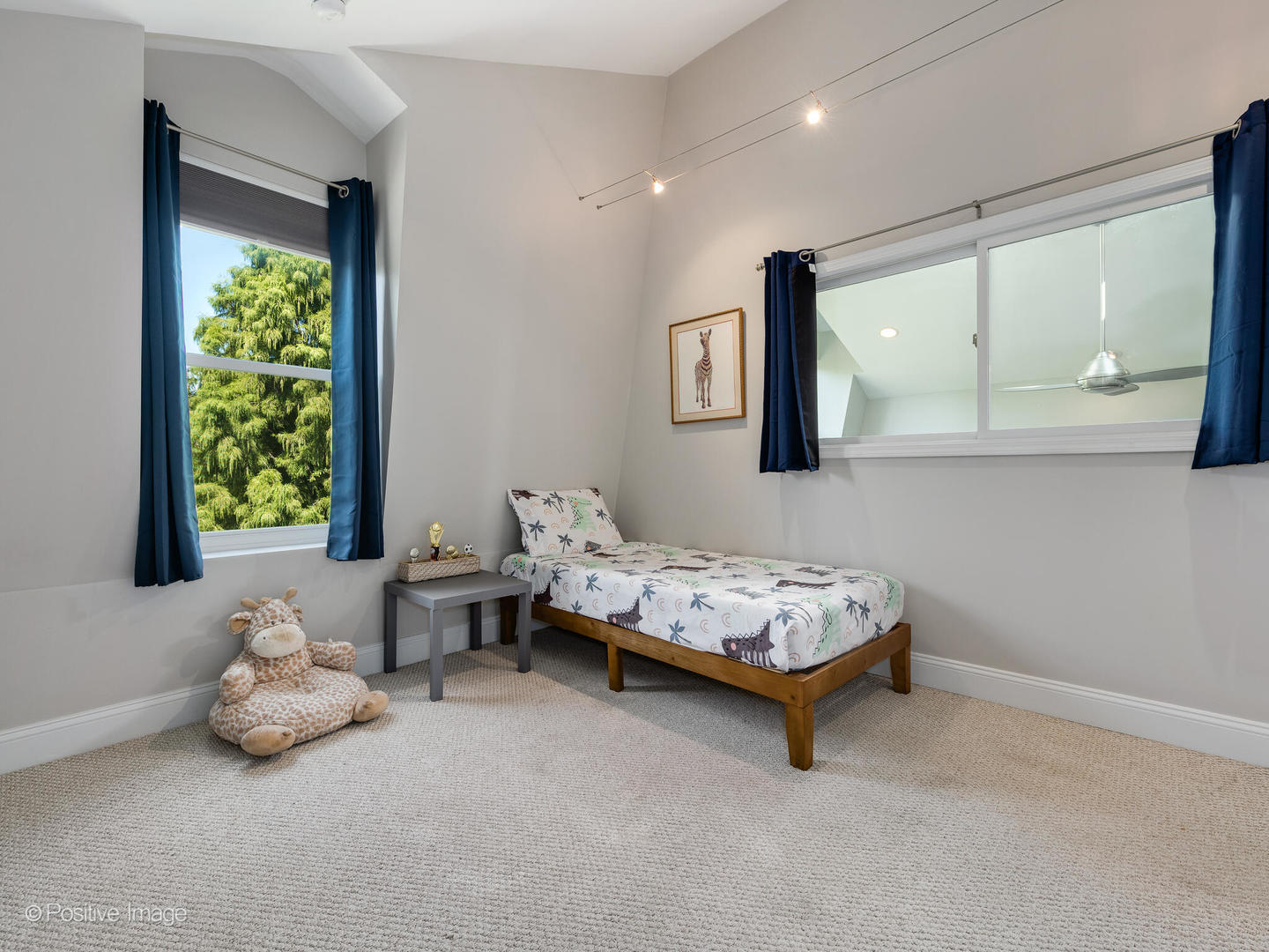 2327 W MEDILL Avenue Unit: 3