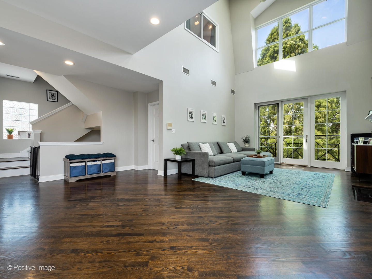 2327 W MEDILL Avenue Unit: 3
