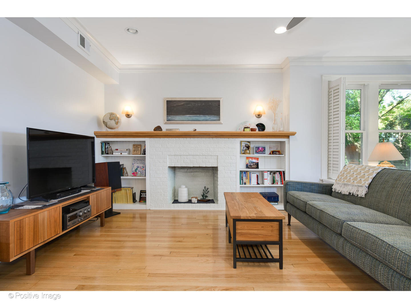 2041 W Berwyn Avenue Unit: 2