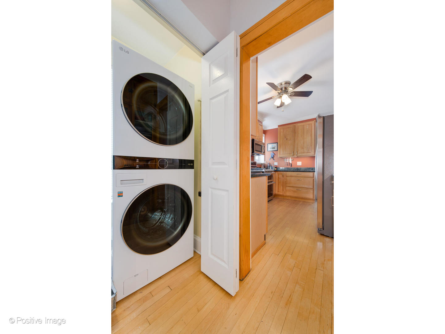 2041 W Berwyn Avenue Unit: 2