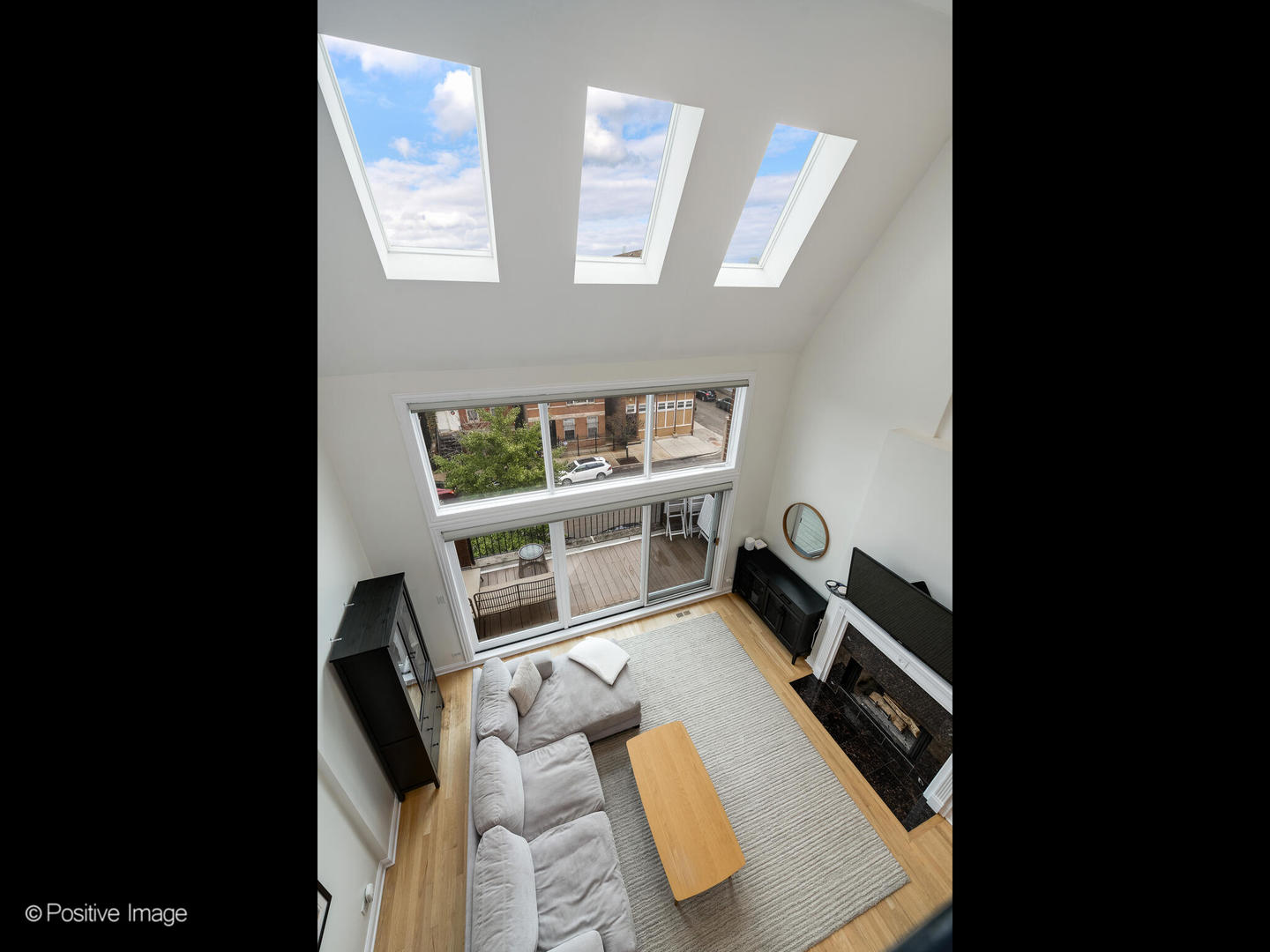 1306 N Greenview Avenue Unit: 3