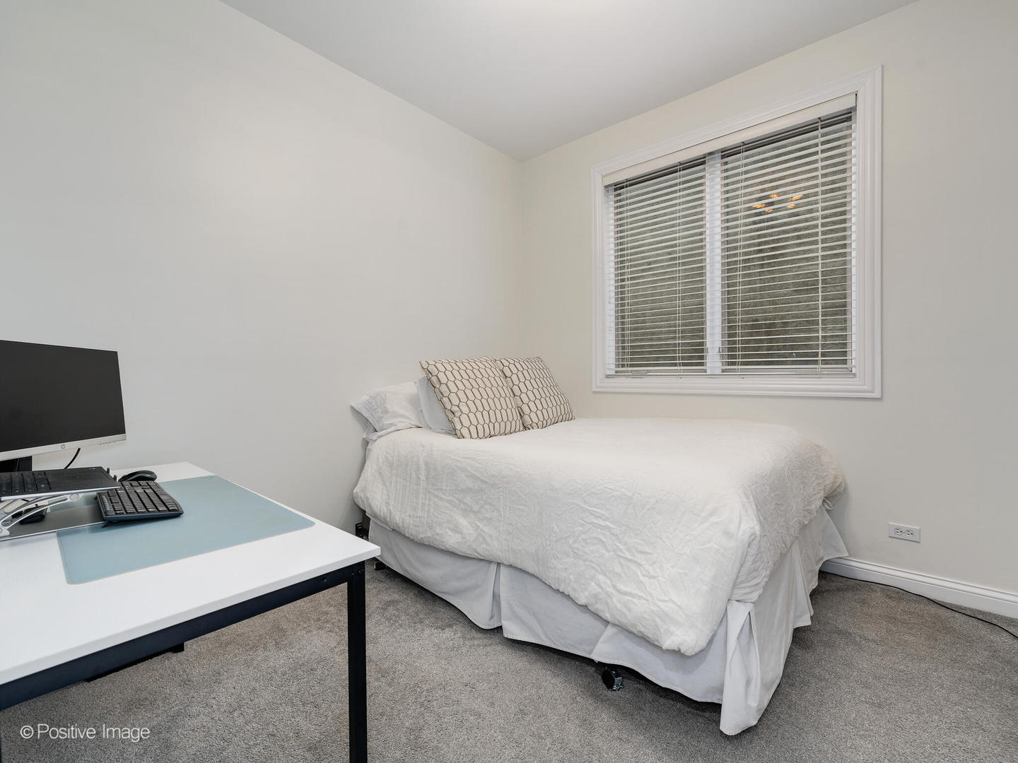 1306 N Greenview Avenue Unit: 3