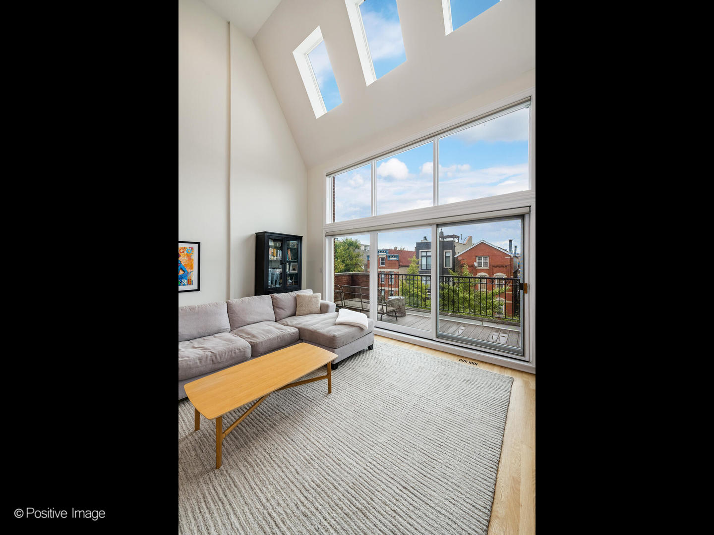 1306 N Greenview Avenue Unit: 3
