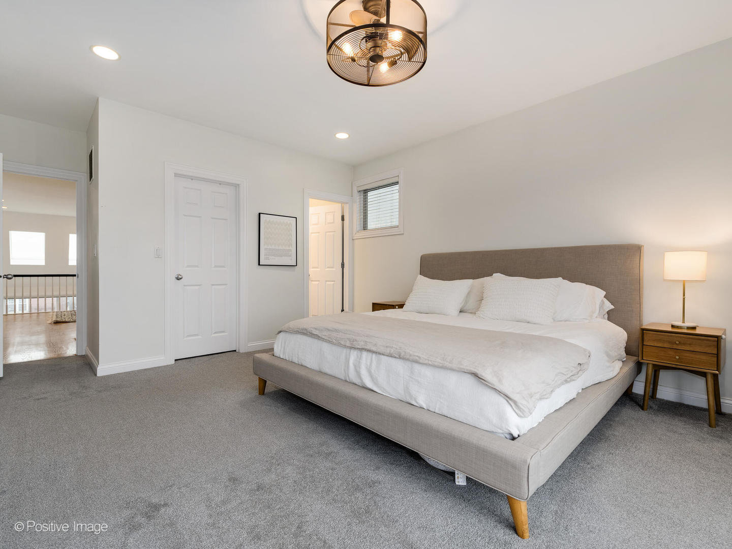1306 N Greenview Avenue Unit: 3
