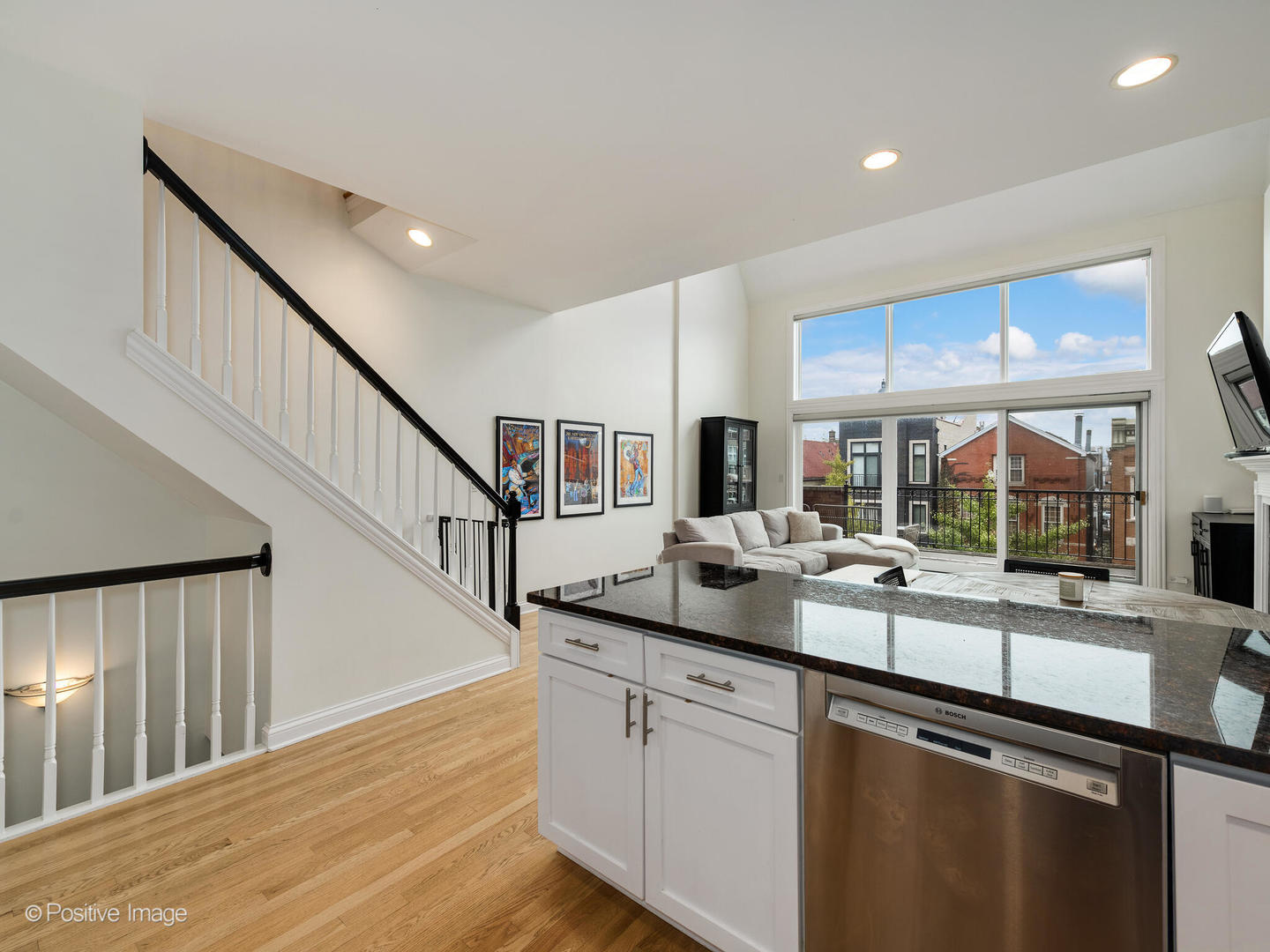 1306 N Greenview Avenue Unit: 3